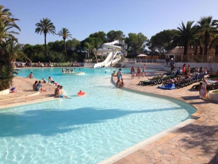 Camping La Baume La Palmeraie *